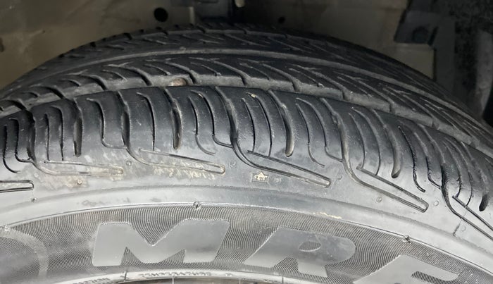 2013 Maruti Swift Dzire VDI, Diesel, Manual, 40,461 km, Right Front Tyre Tread