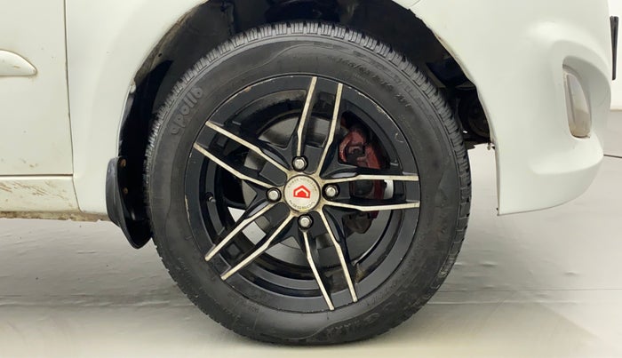 2011 Hyundai i10 SPORTZ 1.2 AT, Petrol, Automatic, 70,932 km, Right Front Wheel