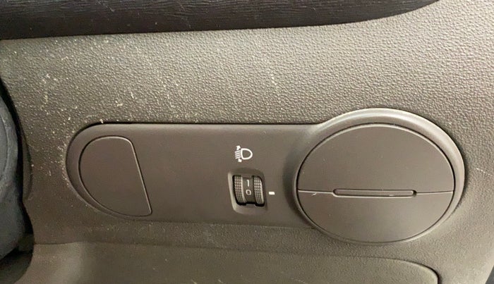 2011 Hyundai i10 SPORTZ 1.2 AT, Petrol, Automatic, 70,932 km, Dashboard - Headlight height adjustment not working
