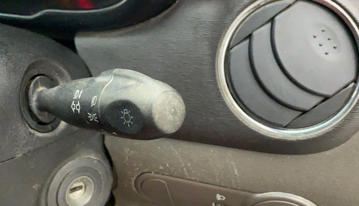 2011 Hyundai i10 SPORTZ 1.2 AT, Petrol, Automatic, 70,932 km, Combination switch - Turn Indicator not functional