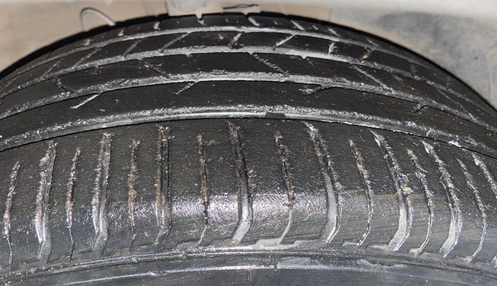 2022 Hyundai VENUE SX (O) 1.0 TURBO DCT, Petrol, Automatic, 37,805 km, Right Front Tyre Tread