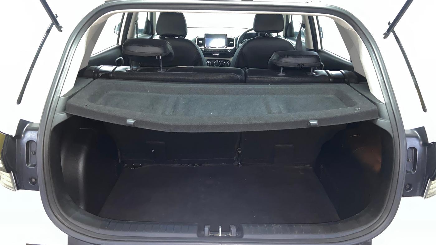 2022 Hyundai VENUE SX (O) 1.0 TURBO DCT, Petrol, Automatic, 37,805 km, Boot Inside