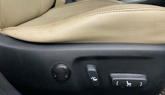 2015 Toyota Corolla Altis VL AT, Petrol, Automatic, 85,879 km, Driver Side Adjustment Panel