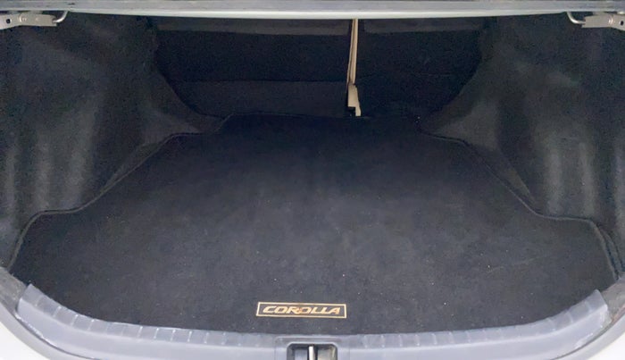 2015 Toyota Corolla Altis VL AT, Petrol, Automatic, 85,879 km, Boot Inside