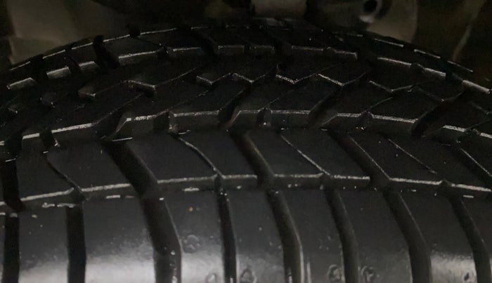 2013 Honda Amaze 1.2L I-VTEC S, Petrol, Manual, 26,855 km, Left Front Tyre Tread