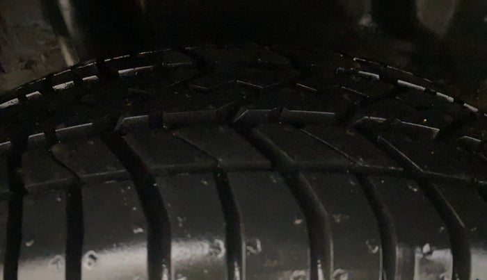 2013 Honda Amaze 1.2L I-VTEC S, Petrol, Manual, 26,855 km, Right Rear Tyre Tread