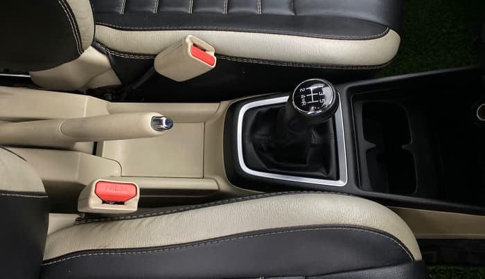 2023 Maruti Dzire VXI, Petrol, Manual, 40,301 km, Gear Lever