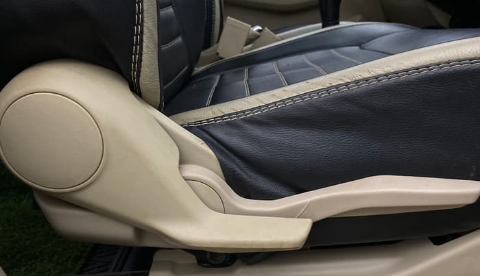 2023 Maruti Dzire VXI, Petrol, Manual, 40,301 km, Driver Side Adjustment Panel