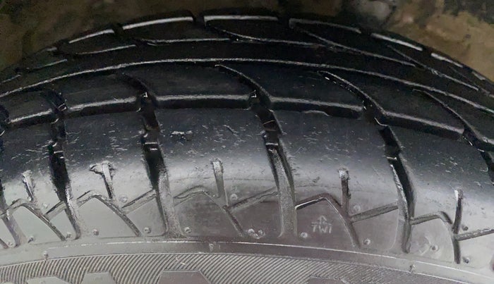 2017 Maruti Wagon R 1.0 LXI CNG, CNG, Manual, 10,728 km, Left Rear Tyre Tread
