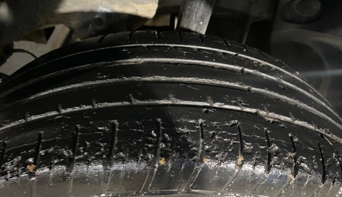 2020 Renault Duster RXS 1.5 PETROL MT, Petrol, Manual, 49,682 km, Left Rear Tyre Tread