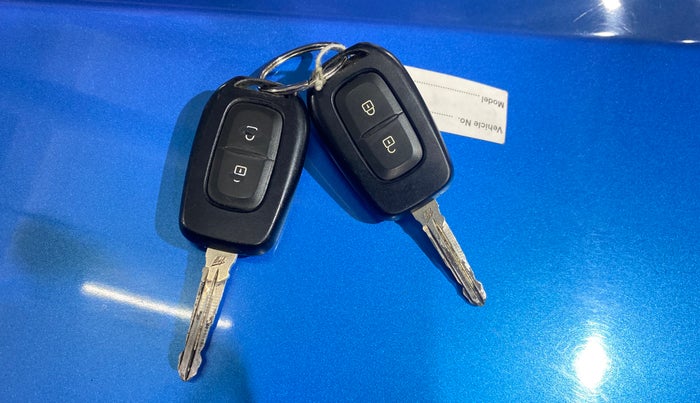 2020 Renault Duster RXS 1.5 PETROL MT, Petrol, Manual, 49,682 km, Key Close Up