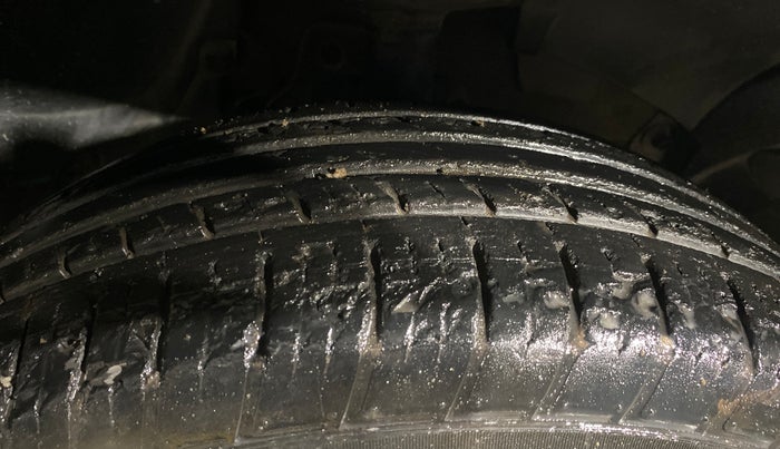 2020 Renault Duster RXS 1.5 PETROL MT, Petrol, Manual, 49,682 km, Right Front Tyre Tread