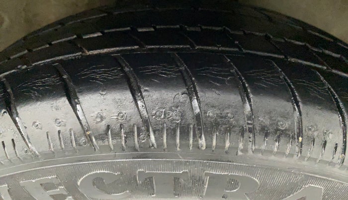 2017 Maruti Celerio ZXI OPT AMT, Petrol, Automatic, 33,301 km, Right Front Tyre Tread