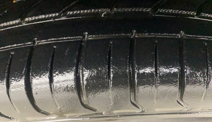 2013 Honda Brio S MT, Petrol, Manual, 86,096 km, Right Front Tyre Tread