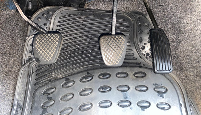 2013 Honda Brio S MT, Petrol, Manual, 86,096 km, Pedals