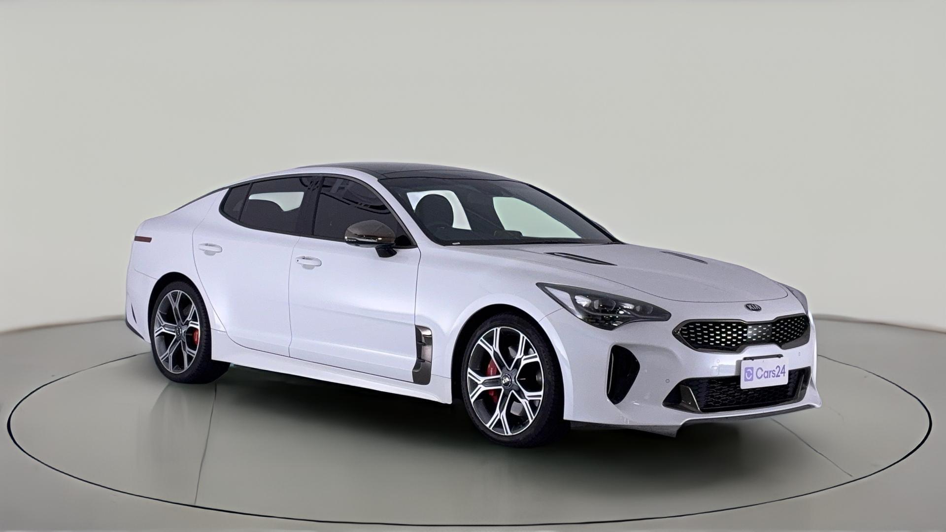 Kia Stinger image