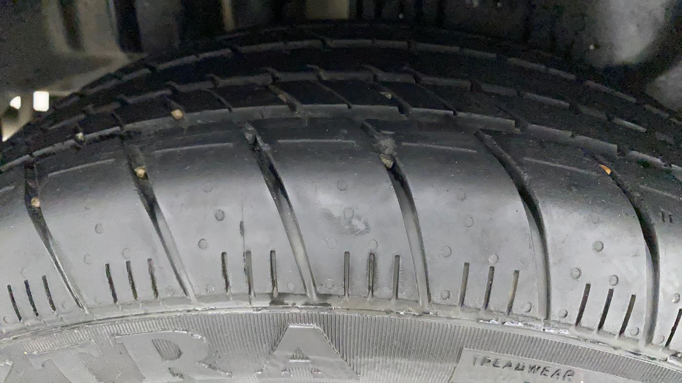 2016 Maruti Swift Dzire ZDI AMT, Diesel, Automatic, 85,399 km, Right Rear Tyre Tread