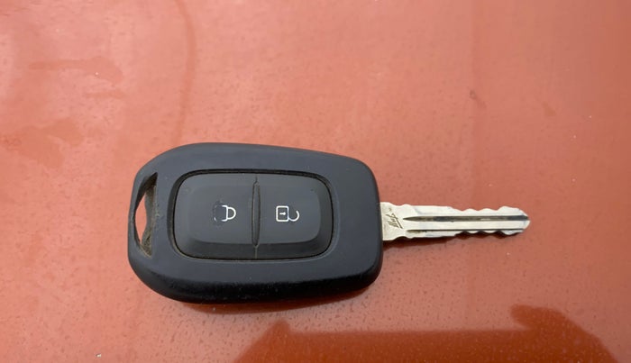 2019 Renault Duster 85 PS RXS MT DIESEL, Diesel, Manual, 86,582 km, Key Close Up