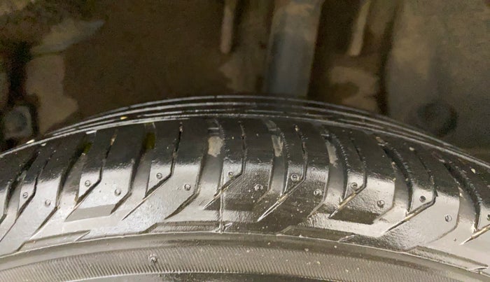 2019 Renault Duster 85 PS RXS MT DIESEL, Diesel, Manual, 86,582 km, Left Rear Tyre Tread