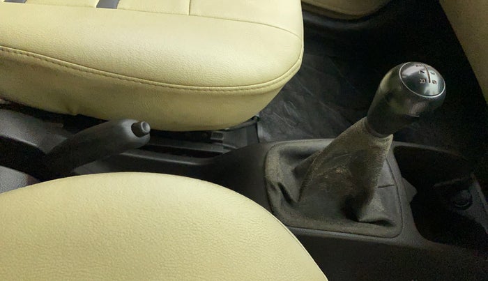 2013 Hyundai Eon D-LITE+, Petrol, Manual, 43,093 km, Gear Lever