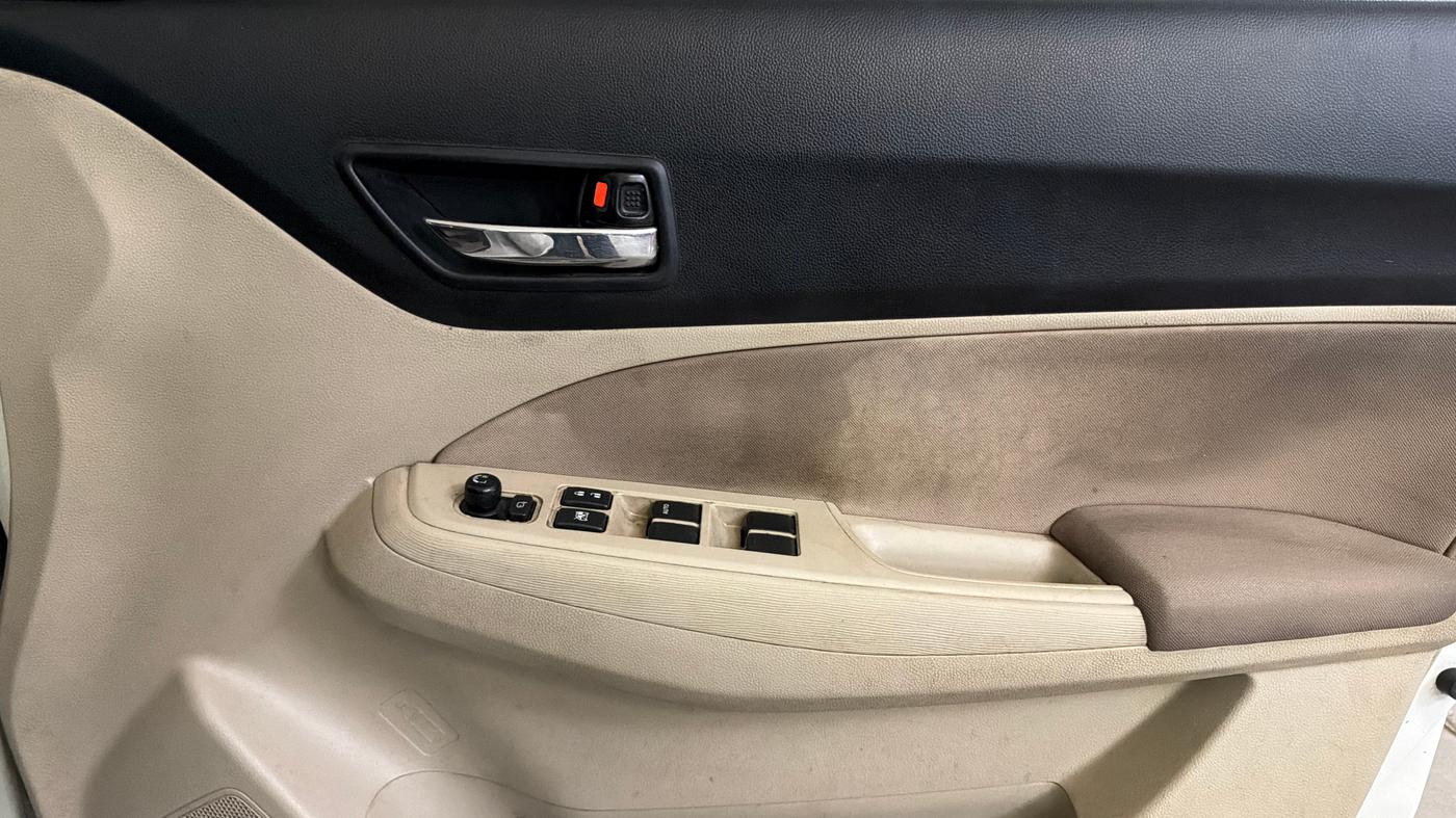 2022 Maruti Dzire VXI CNG, CNG, Manual, 50,497 km, Driver Side Door Panels Control