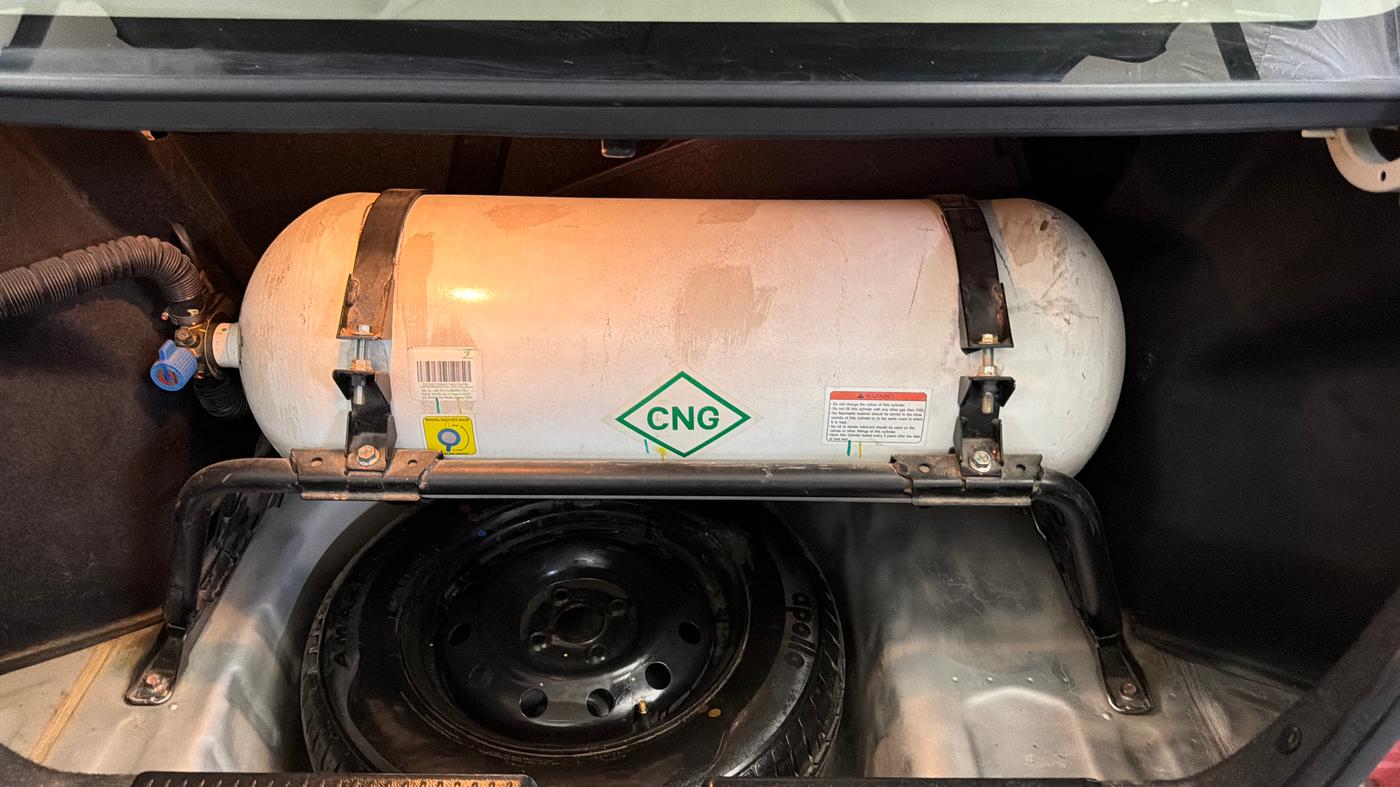 2022 Maruti Dzire VXI CNG, CNG, Manual, 50,497 km, Boot Inside