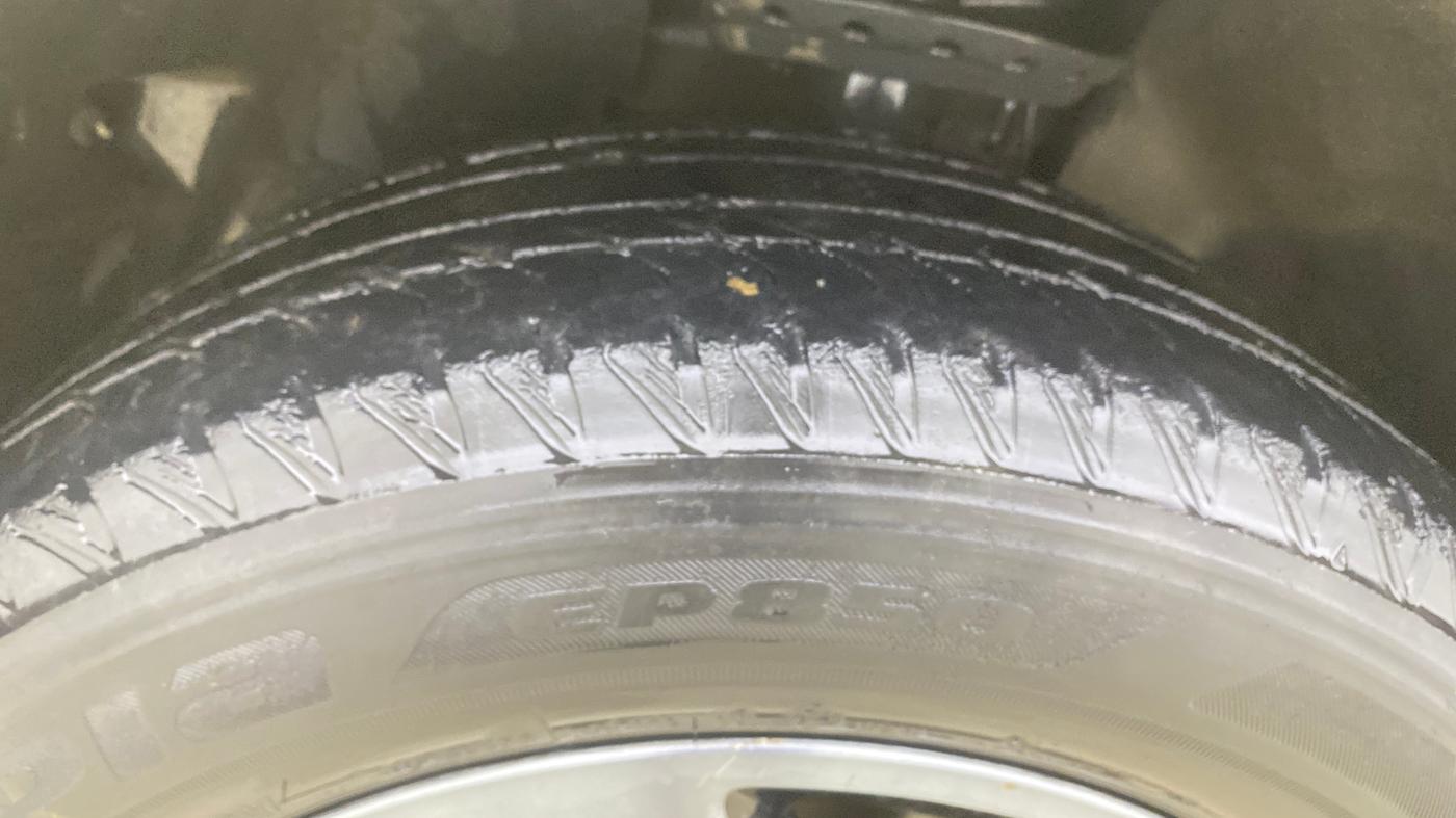 2022 Tata Safari XZA PLUS 6S KAZIRANGA, Diesel, Automatic, 1,15,579 km, Left Front Tyre Tread