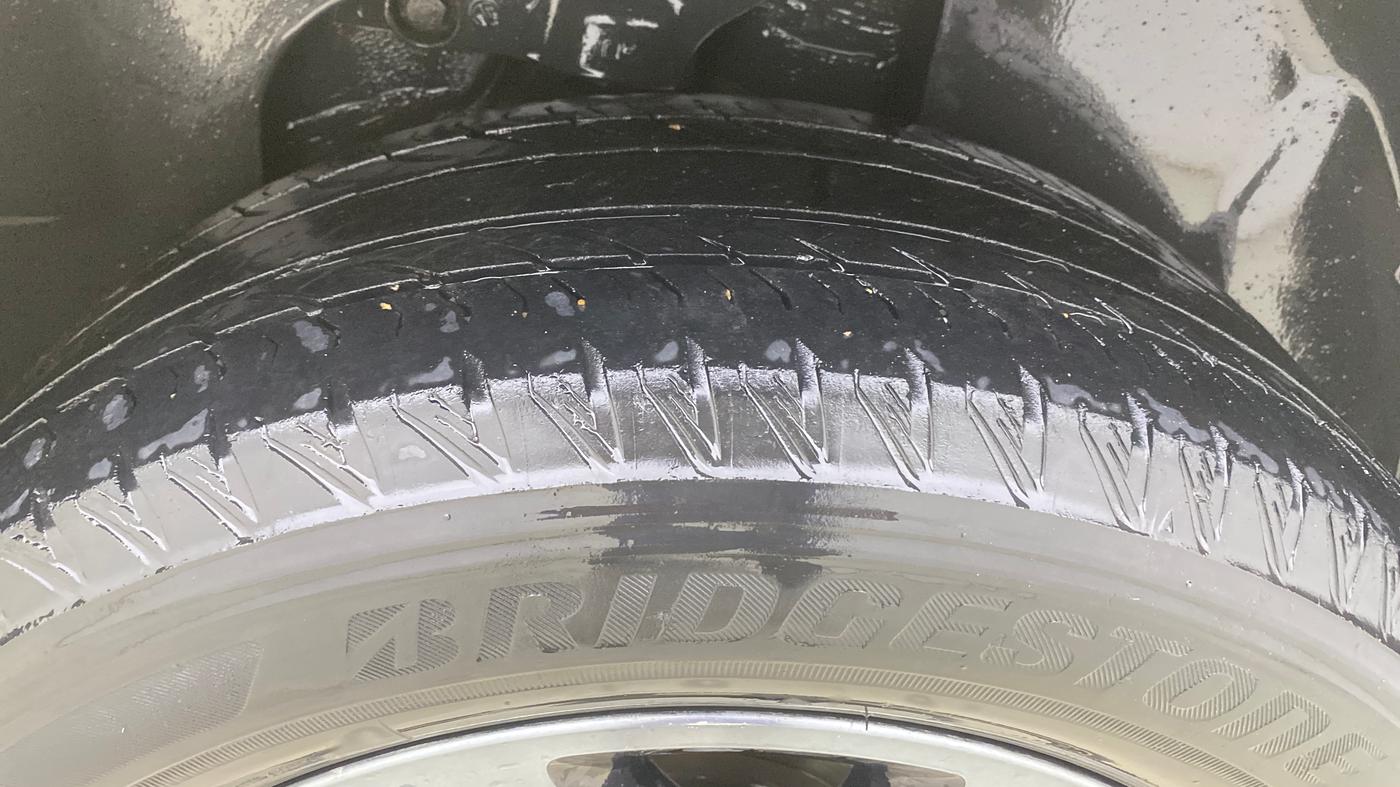 2022 Tata Safari XZA PLUS 6S KAZIRANGA, Diesel, Automatic, 1,15,579 km, Left Rear Tyre Tread