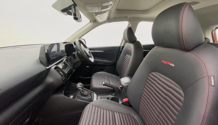 2020 KIA SONET GTX PLUS DCT 1.0, Petrol, Automatic, 12,835 km, Right Side Front Door Cabin