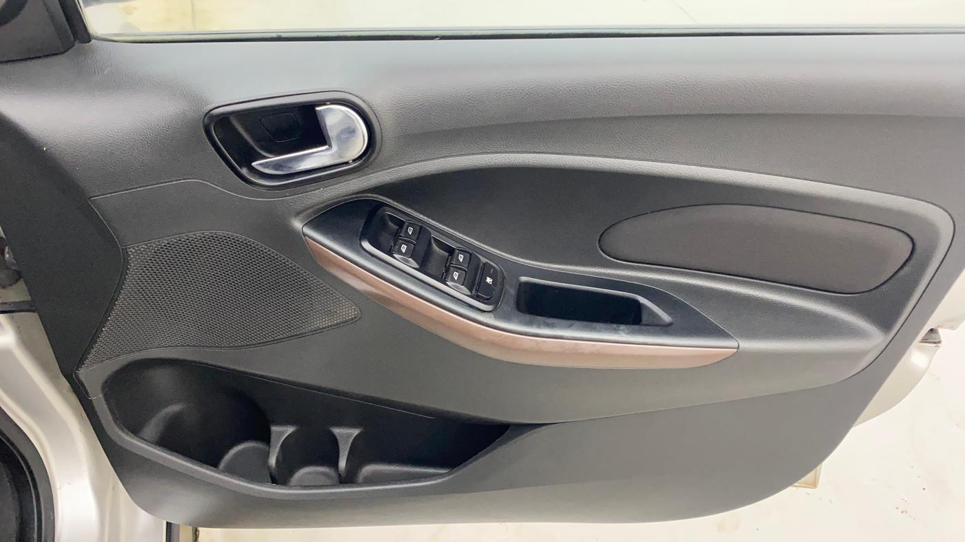 2018 Ford FREESTYLE TITANIUM 1.5 DIESEL, Diesel, Manual, 1,28,619 km, Driver Side Door Panels Control