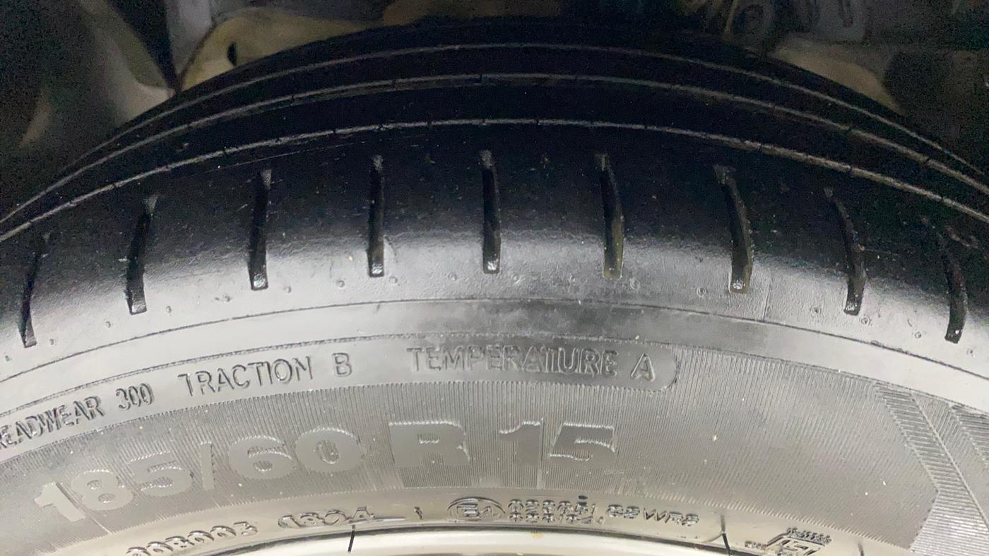 2018 Ford FREESTYLE TITANIUM 1.5 DIESEL, Diesel, Manual, 1,28,619 km, Left Front Tyre Tread