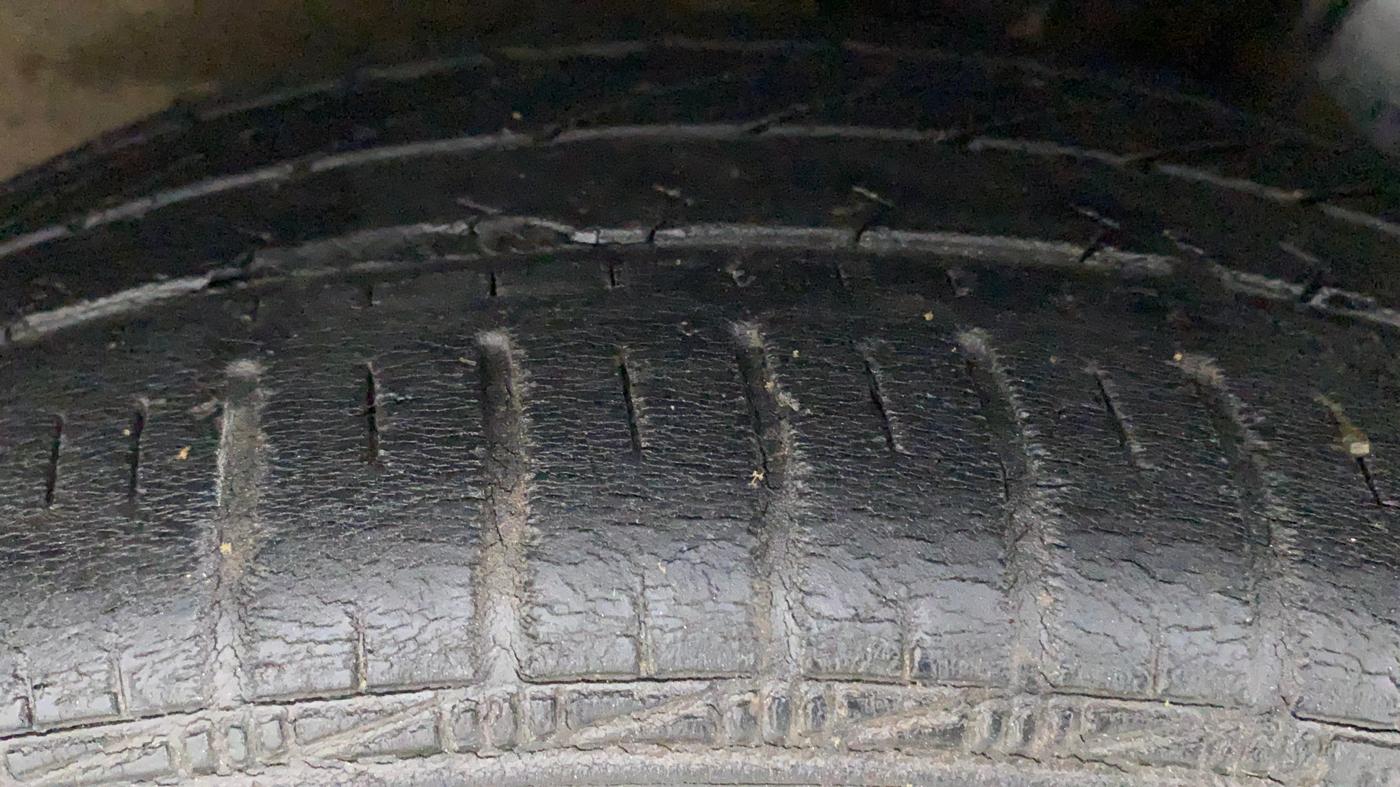 2015 Hyundai Grand i10 ASTA AT 1.2 KAPPA VTVT, Petrol, Automatic, 46,360 km, Left Rear Tyre Tread