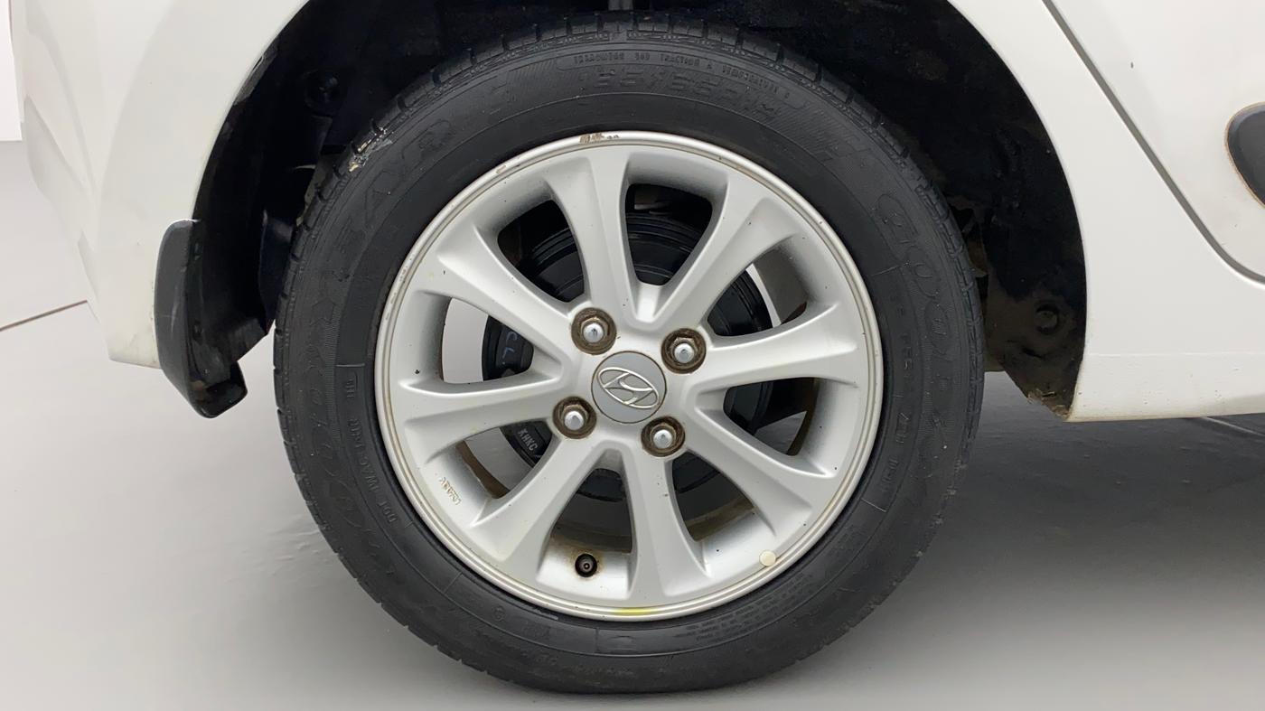 2015 Hyundai Grand i10 ASTA AT 1.2 KAPPA VTVT, Petrol, Automatic, 46,360 km, Right Rear Wheel