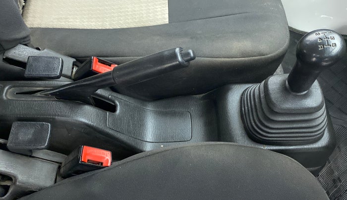2017 Maruti Eeco 5 STR, Petrol, Manual, 14,603 km, Gear Lever