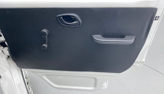 2017 Maruti Eeco 5 STR, Petrol, Manual, 14,603 km, Driver Side Door Panels Control
