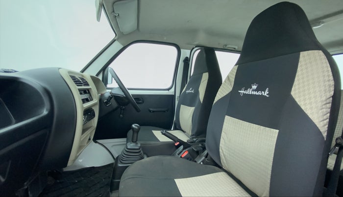 2017 Maruti Eeco 5 STR, Petrol, Manual, 14,603 km, Right Side Front Door Cabin View