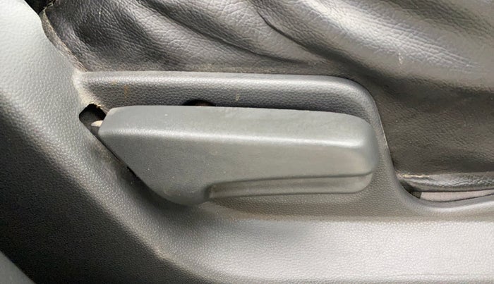 2012 Maruti Ritz VXI, Petrol, Manual, 39,303 km, Driver Side Adjustment Panel