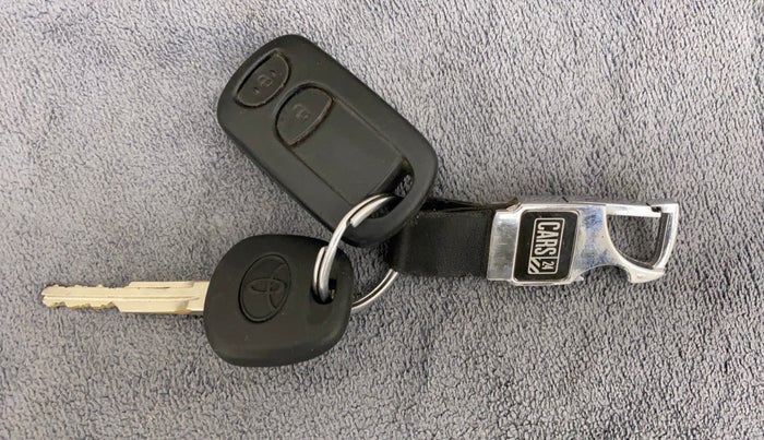2011 Toyota Etios G SP, Petrol, Manual, 96,269 km, Key Close Up