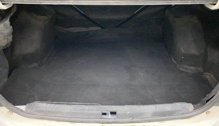 2011 Toyota Etios G SP, Petrol, Manual, 96,269 km, Boot Inside