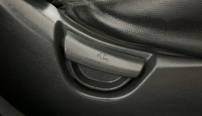 2014 Hyundai Grand i10 MAGNA 1.2 KAPPA VTVT, Petrol, Manual, 60,858 km, Driver Side Adjustment Panel