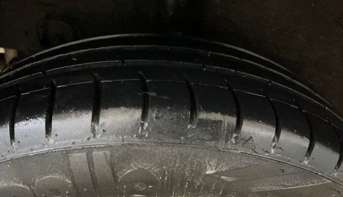 2014 Hyundai Grand i10 MAGNA 1.2 KAPPA VTVT, Petrol, Manual, 60,858 km, Right Rear Tyre Tread