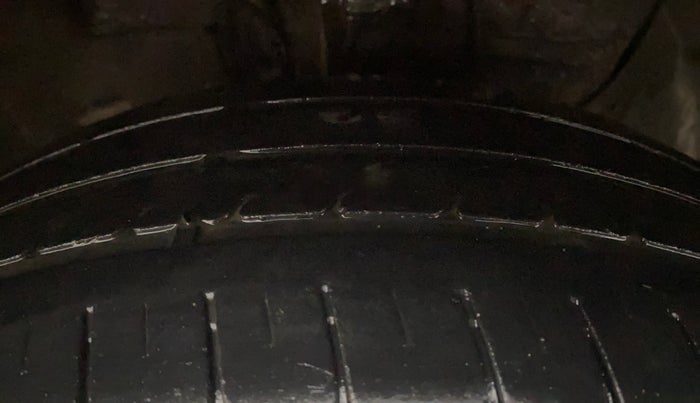 2016 Hyundai Elite i20 SPORTZ 1.2, Petrol, Manual, 54,069 km, Right Front Tyre Tread