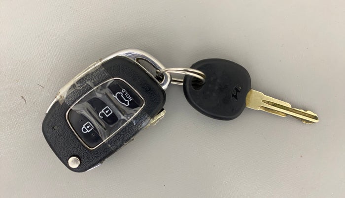 2016 Hyundai Elite i20 SPORTZ 1.2, Petrol, Manual, 54,069 km, Key Close Up