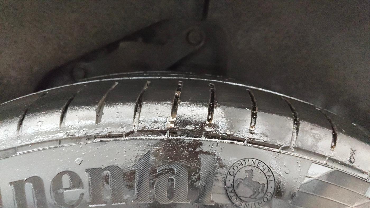 2021 Tata Safari XZA PLUS, Diesel, Automatic, 1,16,746 km, Left Rear Tyre Tread