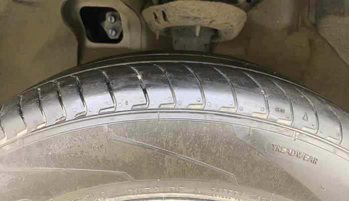 2023 Hyundai EXTER  SX 1.2 AMT, Petrol, Automatic, 8,800 km, Left Front Tyre Tread