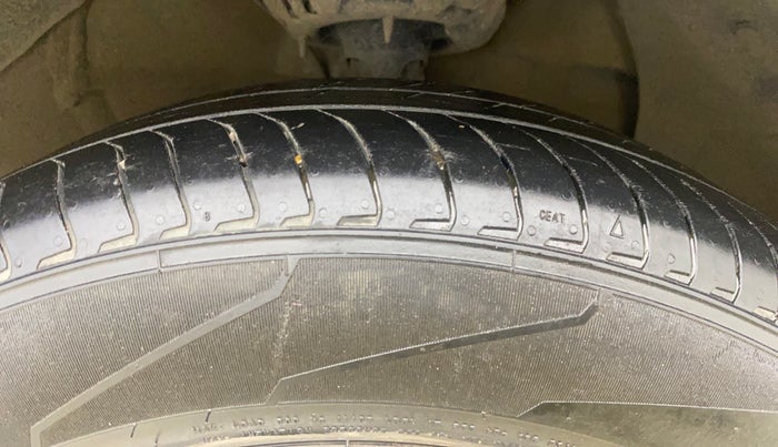 2023 Hyundai EXTER  SX 1.2 AMT, Petrol, Automatic, 8,800 km, Right Front Tyre Tread