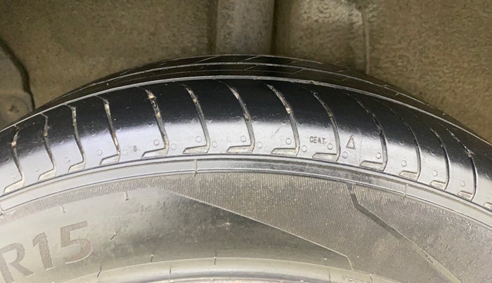2023 Hyundai EXTER  SX 1.2 AMT, Petrol, Automatic, 8,800 km, Right Rear Tyre Tread