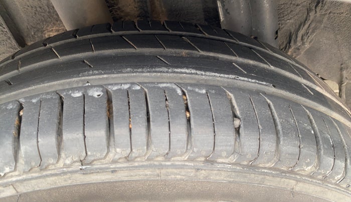 2021 Renault TRIBER RXZ AMT, Petrol, Automatic, 18,702 km, Right Rear Tyre Tread