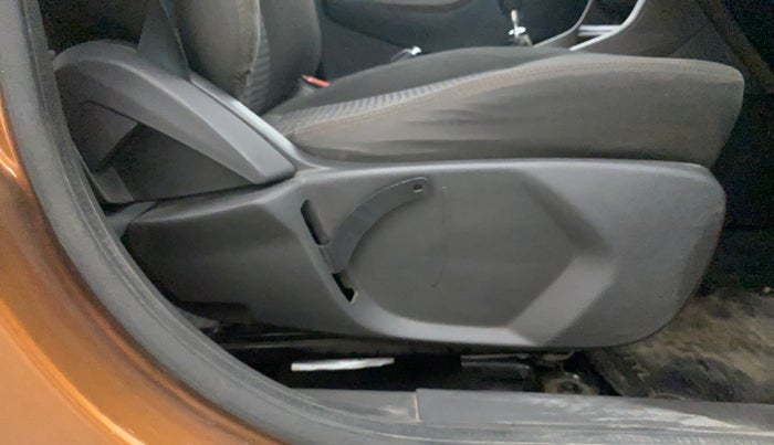 2018 Ford FREESTYLE TITANIUM 1.5 DIESEL, Diesel, Manual, 1,15,215 km, Driver Side Adjustment Panel