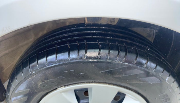 2021 Maruti New Wagon-R LXI CNG 1.0, CNG, Manual, 52,449 km, Right Front Tyre Tread